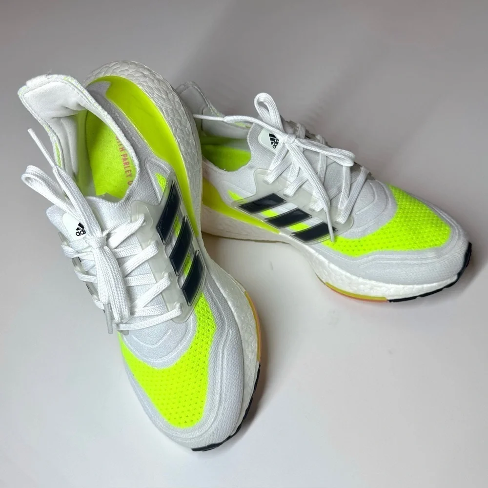 Adidas Men’s Ultraboost 21 Athletic Running Shoes - White and Neon Yellow Size-7